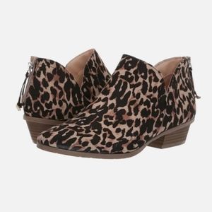 Reaction Kenneth Cole Ankle Booties 8.5 MED Side Way Leopard